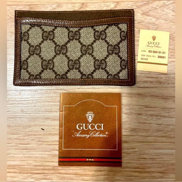 Gucci card holder - Picture 1 of 2